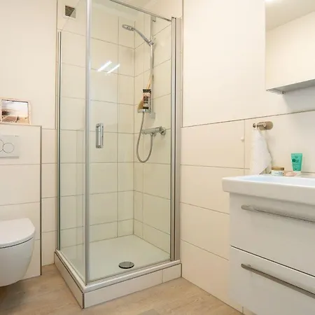 Strandhuus-ehem-strandhotel-wohnung-305 4* Хайлигенхафен